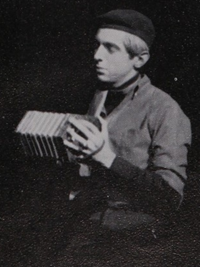Joe Mantegna 1965 high school drama performance