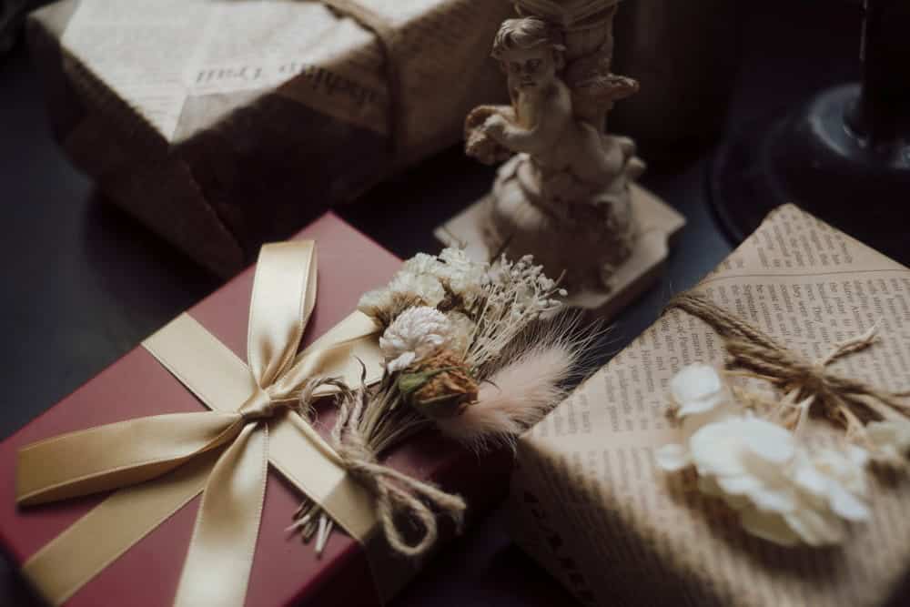 decade gifts